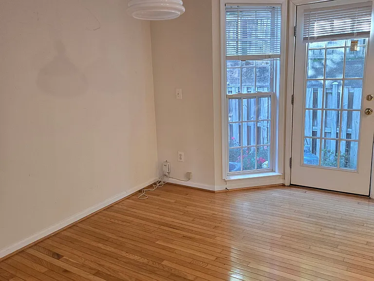 1244 Corbett Pl — Photo 18