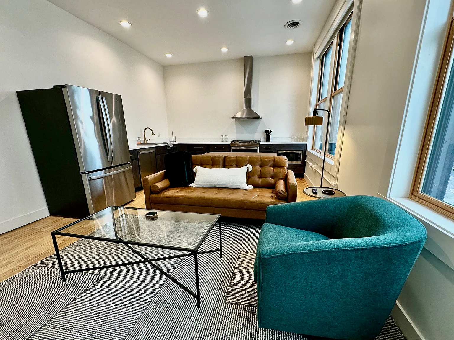 1 bed, 800 sqft, $1,850 — Photo 3