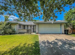 7010 Captain Dr, Houston, TX 77036