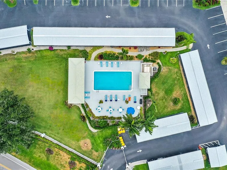 10684 Gulf Shore Dr #B-302 — Photo 25