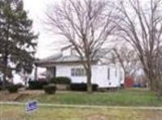 910 E Chestnut St, Desloge, MO