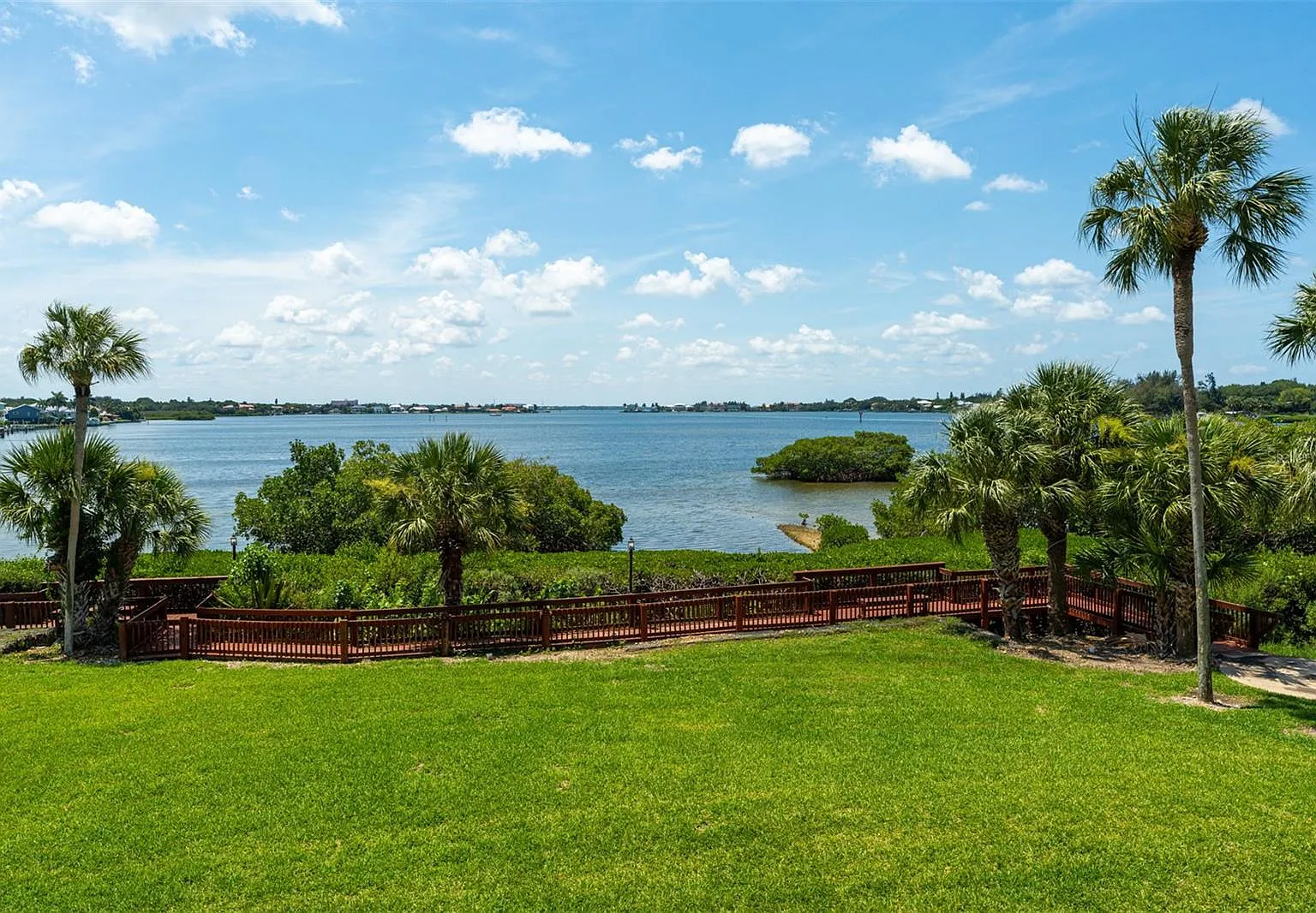 2 bed, 1016 sqft, $2,395 — Photo 4
