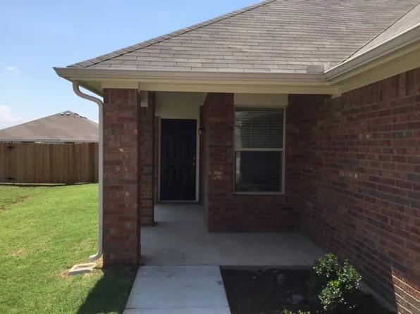 4001 Bonita Springs Dr, Fort Worth, TX 76123