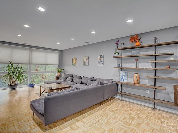5th image of 2023 Calvin Cliff St #32