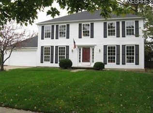20760 Forestwood Dr, Strongsville, OH
