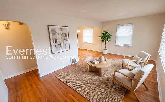 3 bed, 2.0 bath, 1692 sqft, $1,250 — Photo 2