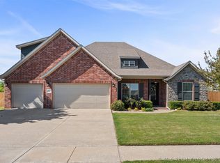 5602 Aspen, Bartlesville, OK 74006