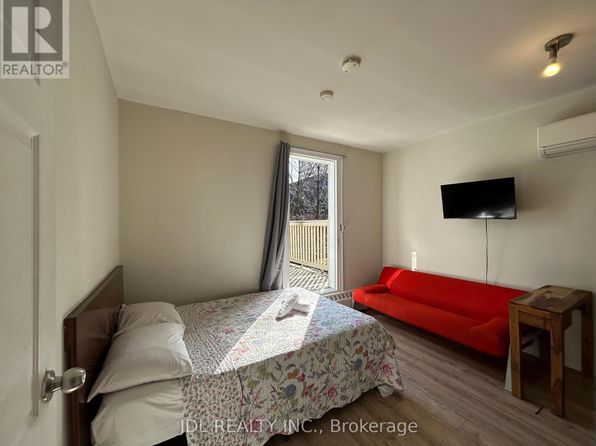 3 Pembroke St Suite A/b, Toronto, ON M5A 2N6