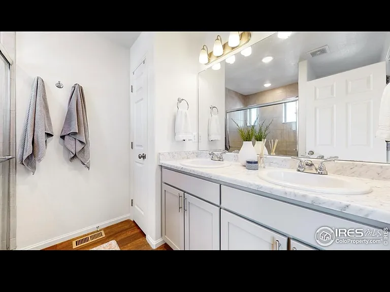 26179 E Maple Dr — Photo 8