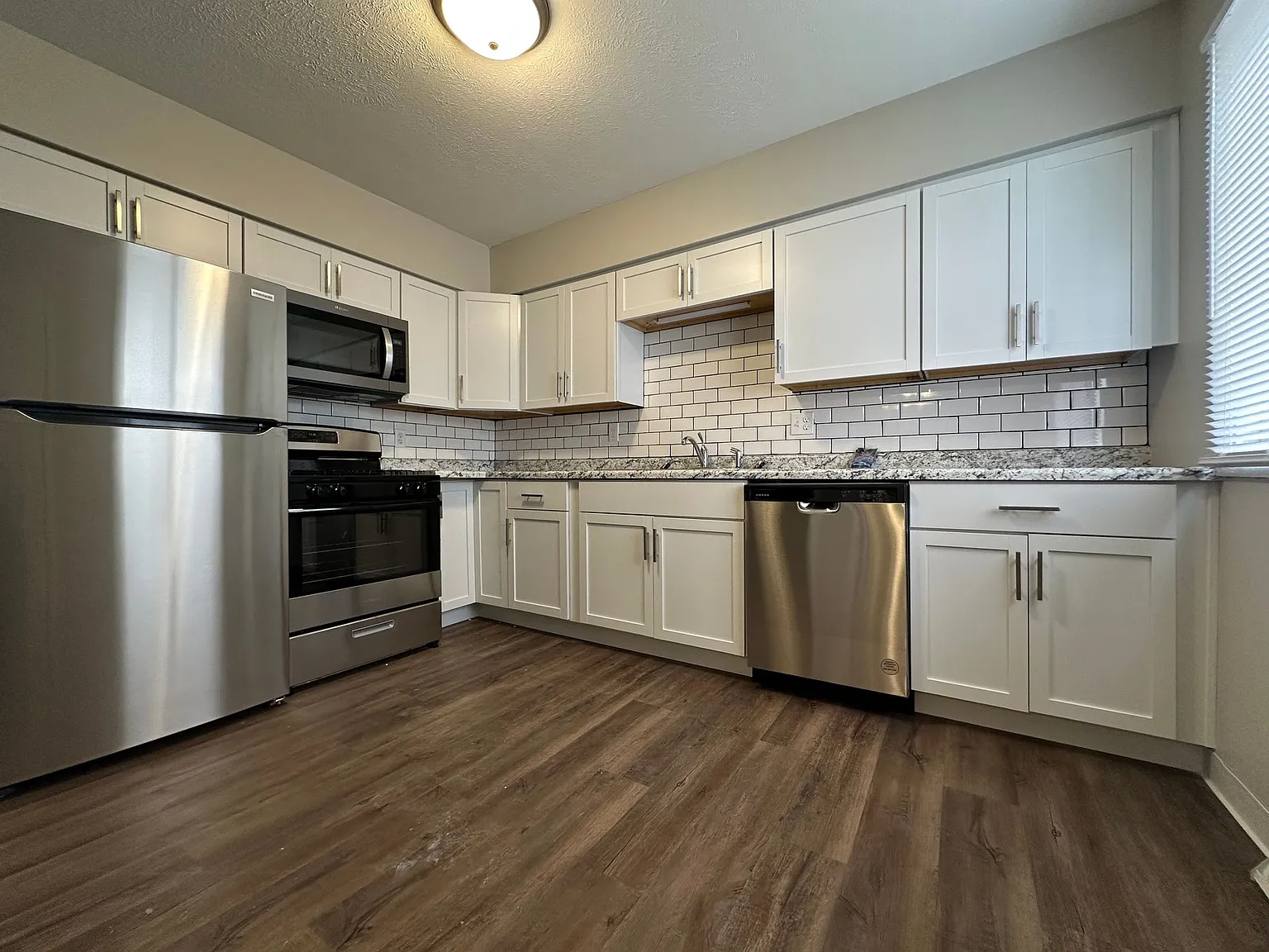 1513 Woods Ave — Photo 2