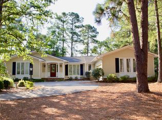 940 Saint Andrews Dr, Pinehurst, NC 28374
