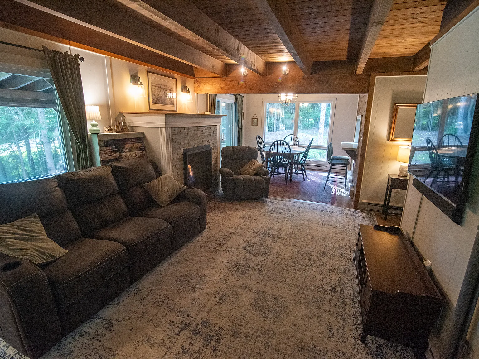 3 bed, 2110 sqft, $3,300 — Photo 4