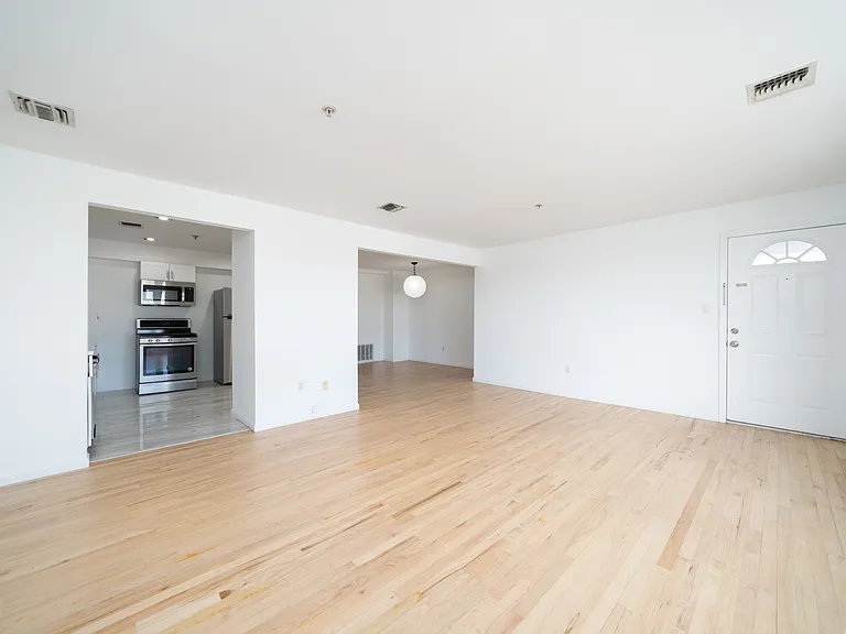 8909 Riverside Pl #1 — Photo 2