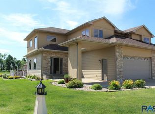 6023 Sunset Blvd, Madison, SD 57042