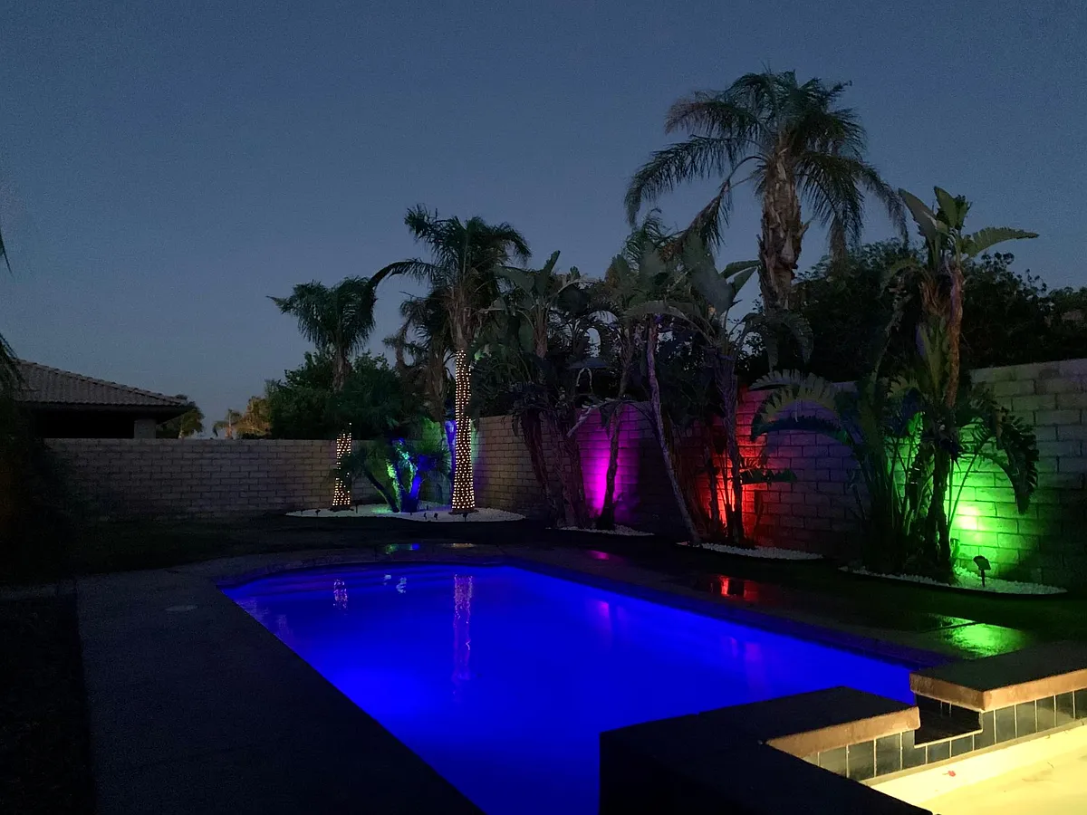 LED garden lights - 161 Via Siena
