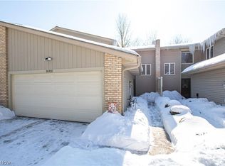 16931 Orchard Grove Dr #6820B, Middleburg Heights, OH 44130