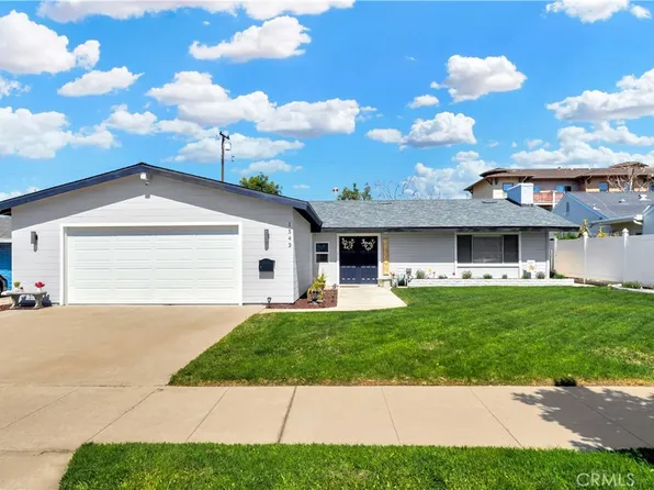 1543 E Fairway Dr, Orange, CA 92866