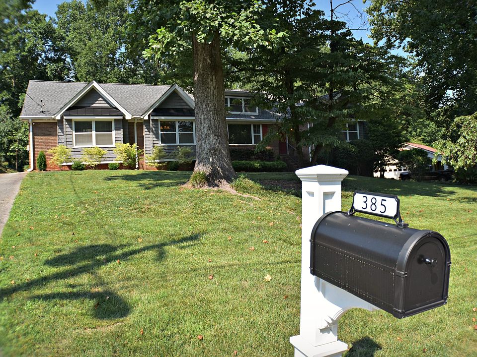 2nd image of 385 Mockingbird Ln SE