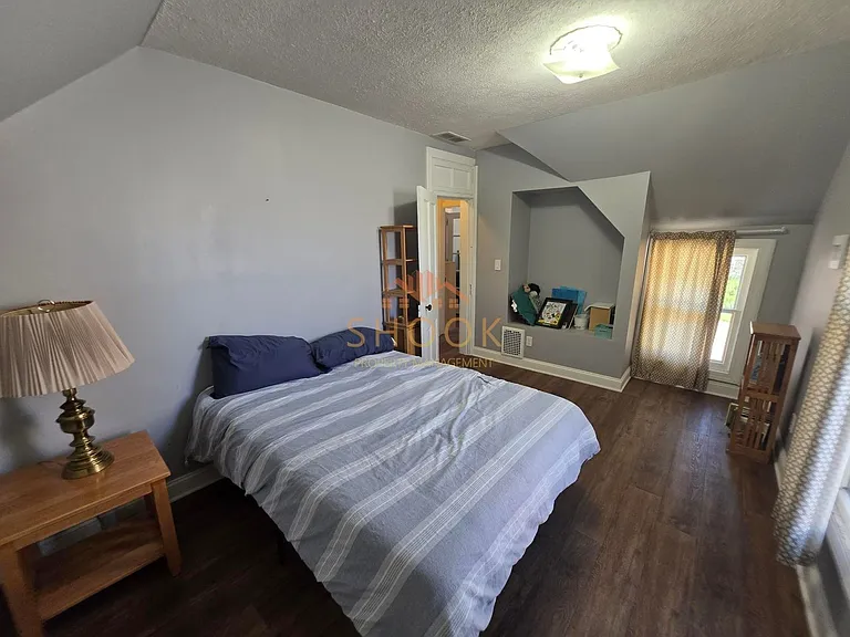 650 Romig St — Photo 17