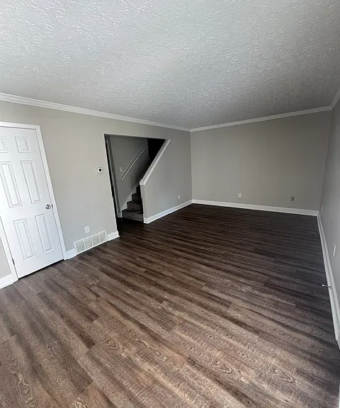 3952 Bronson Ct — Photo 2