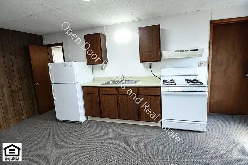 1 bed, 1.0 bath, $750 — Photo 4