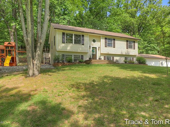 2nd image of 6099 Oak Valley Dr NE