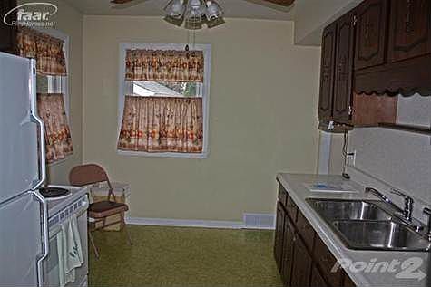 4th image of 402 N Oxford Dr