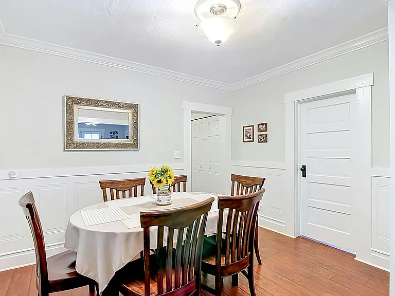 115 E Lambright St — Photo 26