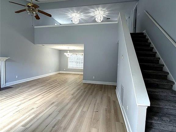 4th image of 225 Kimball Ridge Ct