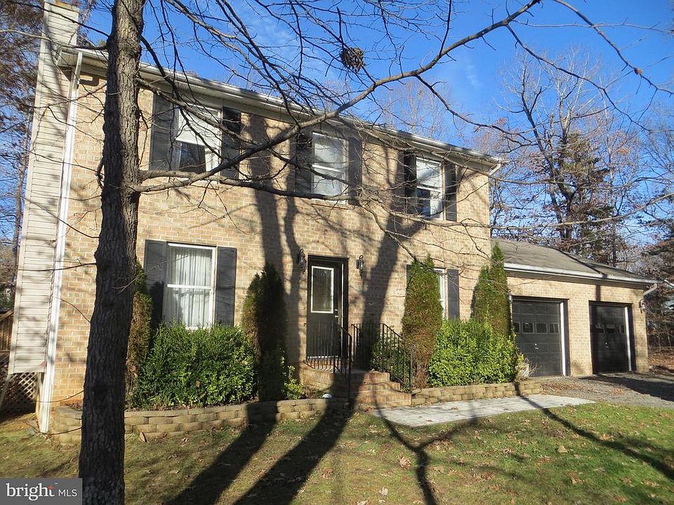 Welcome to 103 Oak Court- Cul-de-Sac Privacy