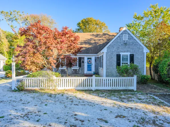 427 Scudder Avenue, Hyannis Port, MA 02647