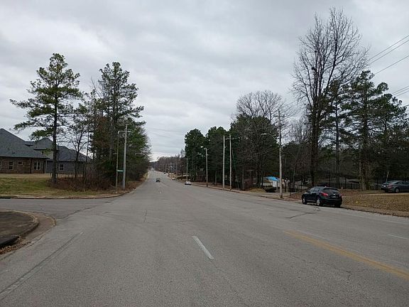 4th image of 2845 N Highland Rd