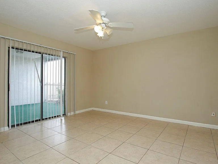 2822 S Bartell Dr #6 — Photo 15