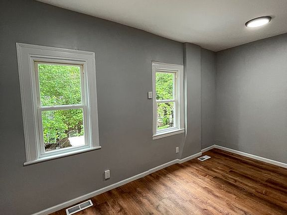 5th image of 219 N Miller St
