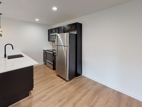 5th image of 5103-5111 Live Oak St #2210