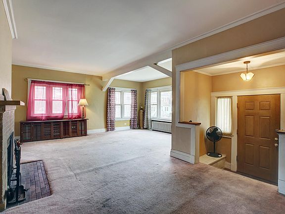 4th image of 1555 Ashland Ave
