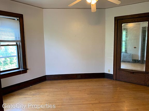 5th image of 1838 N Oakland Ave APT 07