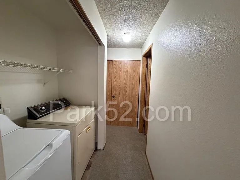 5025 S Orchard St #B — Photo 16