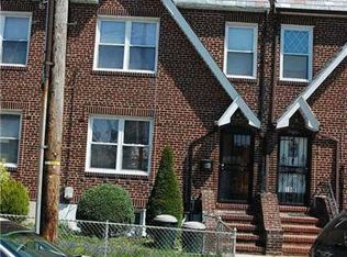 5949 71st St, Maspeth, NY 11378