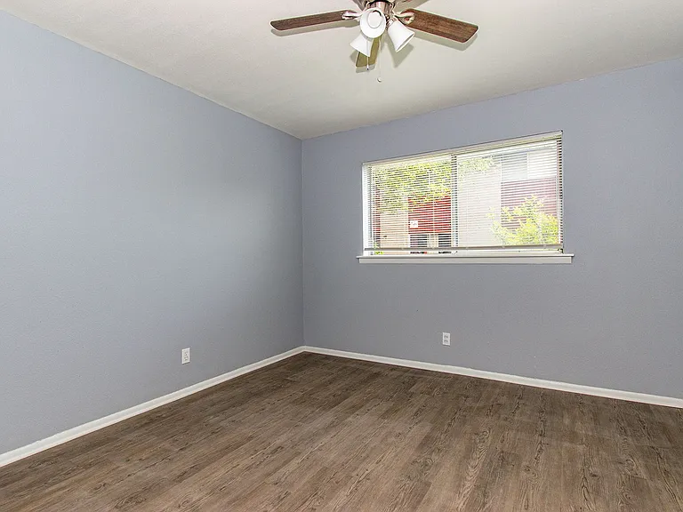 4320 Wesley St — Photo 31