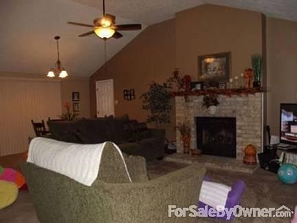 3rd image of 315 Tincher Dr