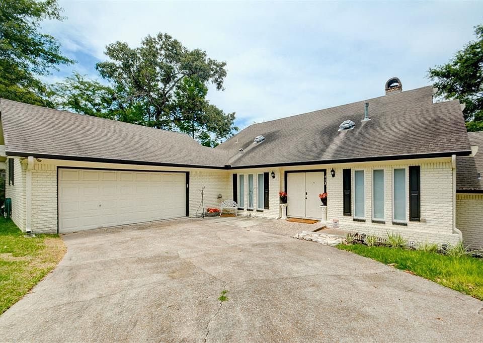 1st image of 713 Brook Hollow Dr