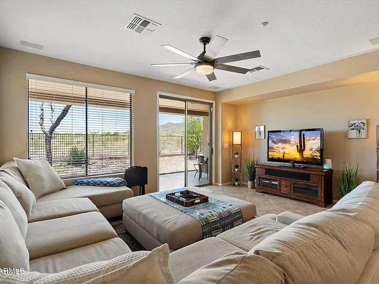 41112 N Prestancia Dr — Photo 9