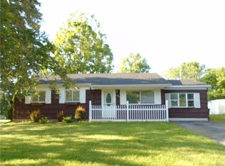 328 S Webber Dr, Chittenango, NY 13037