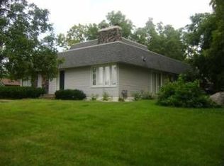 610 11th Ave S, Hopkins, MN 55343