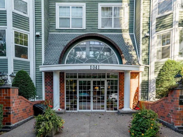 1041 Wellington St #206, Halifax, NS B3H 4P5