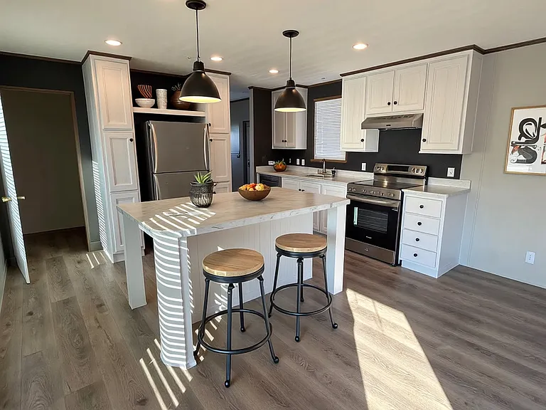 100 Parma Ct #POND133 — Photo 1