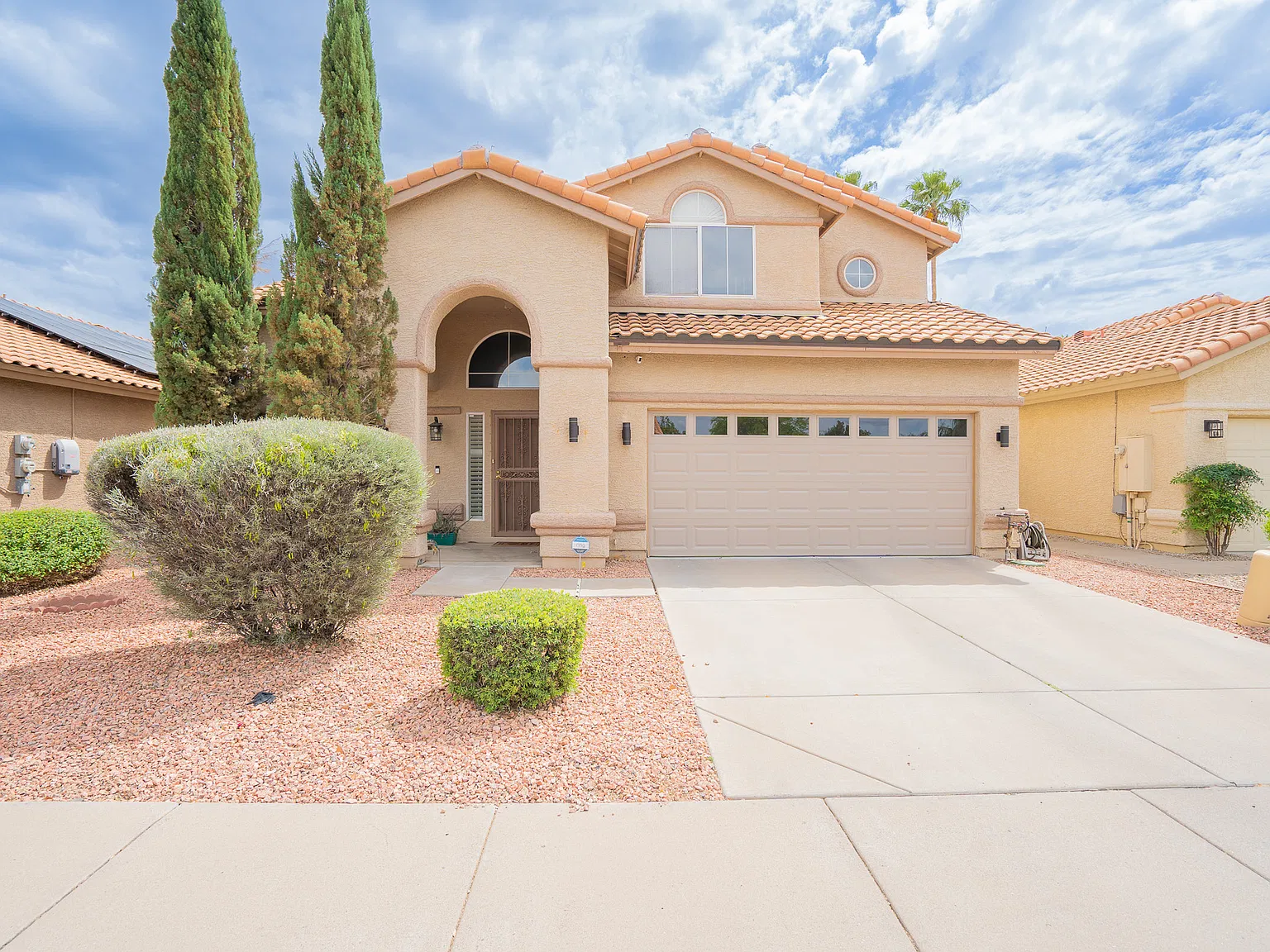 4613 E Desert Cactus St, Phoenix Az — Photo 2
