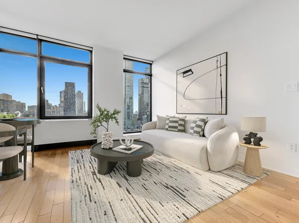 49 East 34th Street image 1 of 8