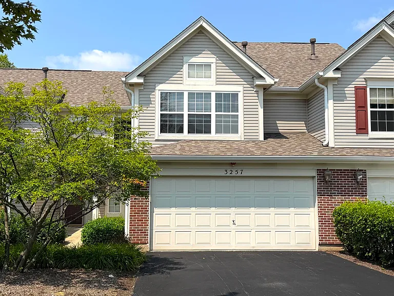 3257 Cool Springs Ct — Photo 1